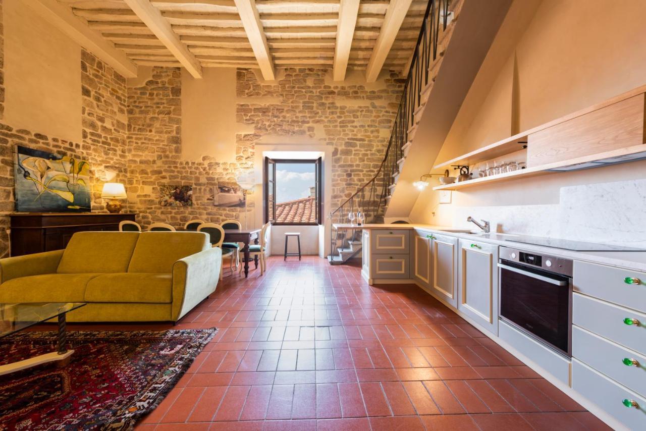 Apartamento Nella Torre Del Poschi Penthouse With Roof Terrace Pisa Exterior foto